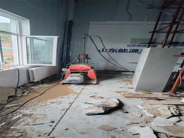 钢城地基基础下沉墙体裂缝加固注浆顶升施工